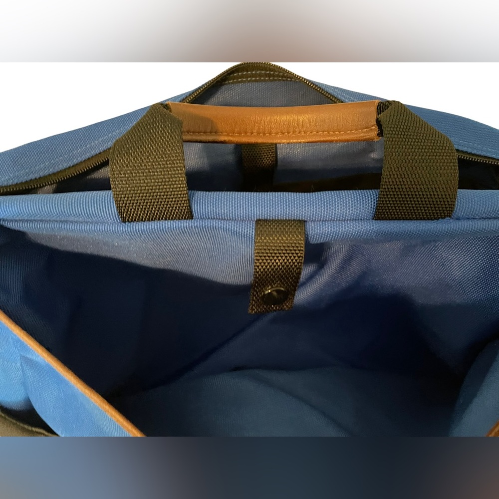LL Bean Messenger Bag - Picture 4 of 9